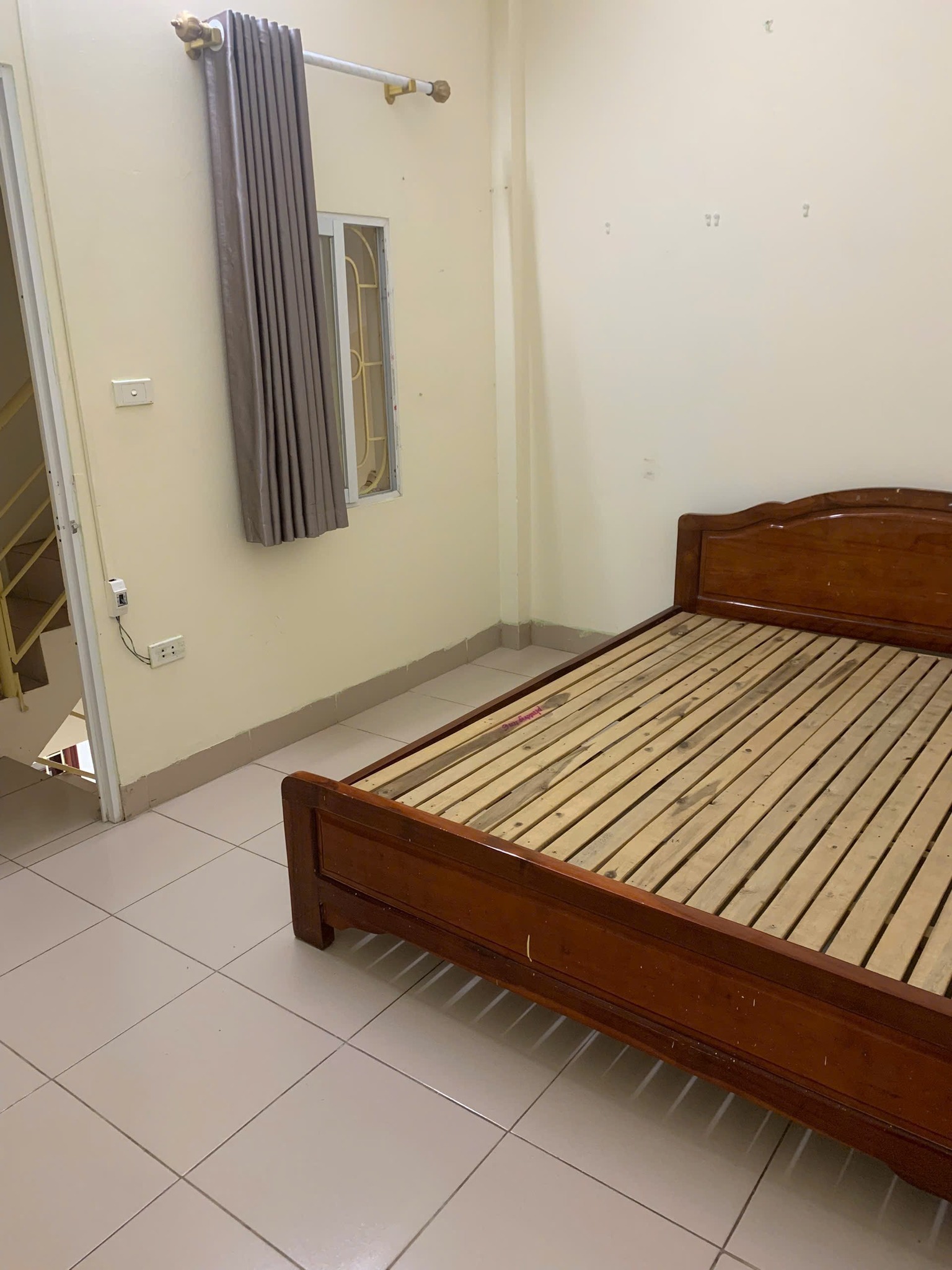 Cho thuê nhà ngõ 250 Tân Mai 3 tầng x 30m2, 3 ngủ, 2 vệ sinh, ở GĐ, nhóm, KD online, 8.5tr - Ảnh 2